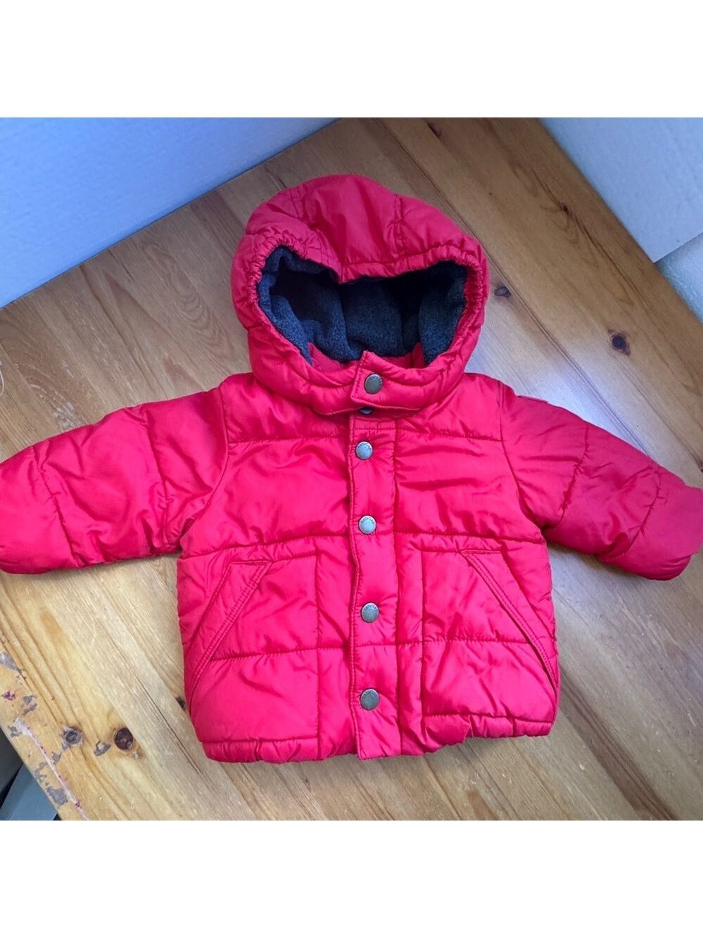 Gap infant red puffer hooded coat unisex 6-12 months